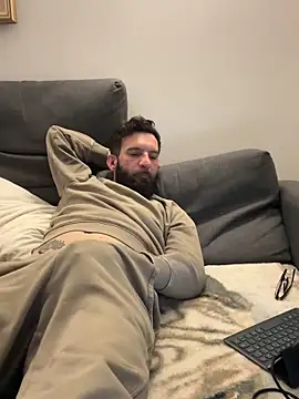 Snapshot of Michel_huge chatting on 10, 4, 2026 Michel huge online show from 10, 4, 2026