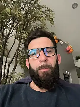 Snapshot of Michel_huge chatting on 14, 4, 2026 Michel huge online show from 14, 4, 2026