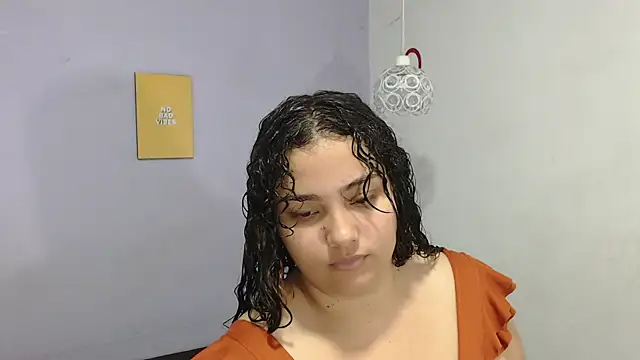 Snapshot of penelope_gucci1 chatting on 17, 9, 2025 penelope gucci1 online show from 17, 9, 2025