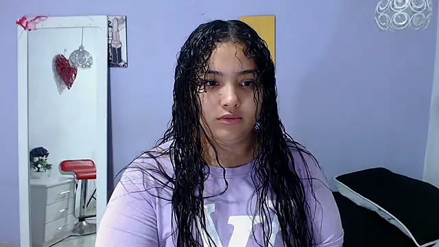 Snapshot of penelope_gucci1 chatting on 8, 10, 2025 penelope gucci1 online show from 8, 10, 2025