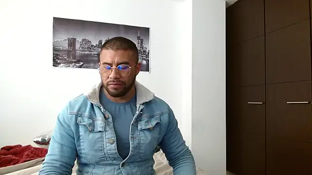 Snapshot of AntonyDAngelo25 chatting on 20, 10, 2025 AntonyDAngelo25 online show from 20, 10, 2025