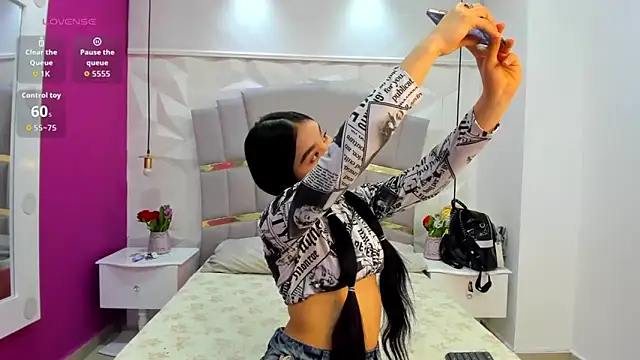 Snapshot of CandySays chatting on 2, 2, 2026 CandySays online show from 2, 2, 2026