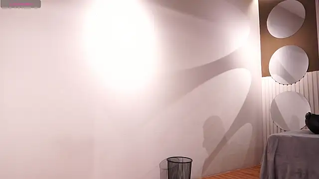 Ariaa Isabell online show from 5, 11, 2025