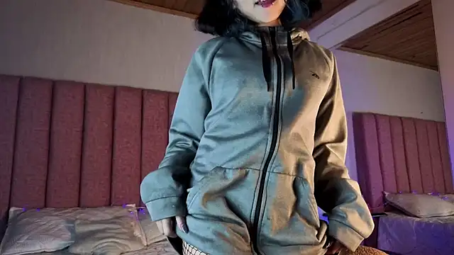 TerumiKitty online show from 5, 1, 2026