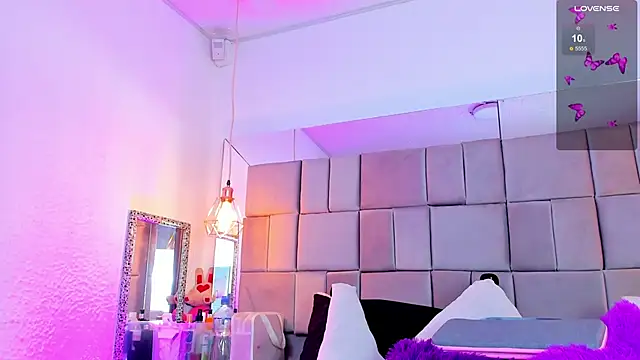 antoneella jones online show from 12, 1, 2026