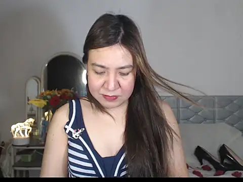 stellahugeX online show from 5, 12, 2025