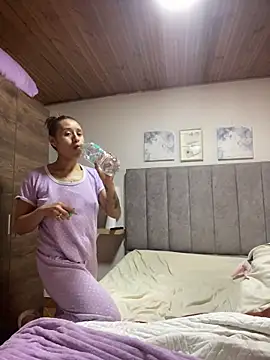 juliana-mancini online show from 19, 11, 2025