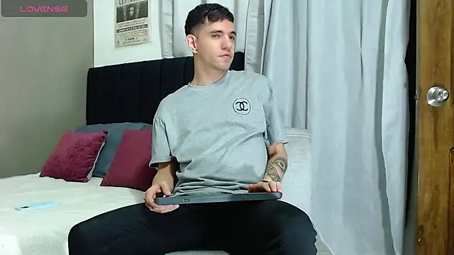 Matteo12  online show from 9, 11, 2025