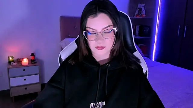 OphelianaRose33 online show from 30, 10, 2025