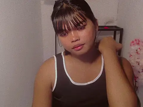 Snapshot of FROXXX21 chatting on 11, 7, 2026 FROXXX21 online show from 11, 7, 2026