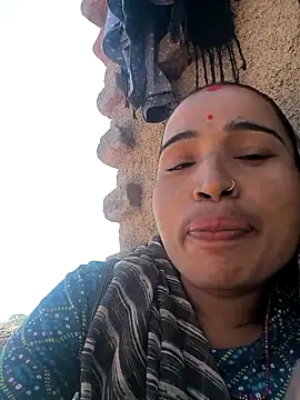 Hot raaani online show from 18, 12, 2025