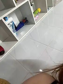 Snapshot of -Linaa- chatting on 16, 9, 2025 -Linaa- online show from 16, 9, 2025