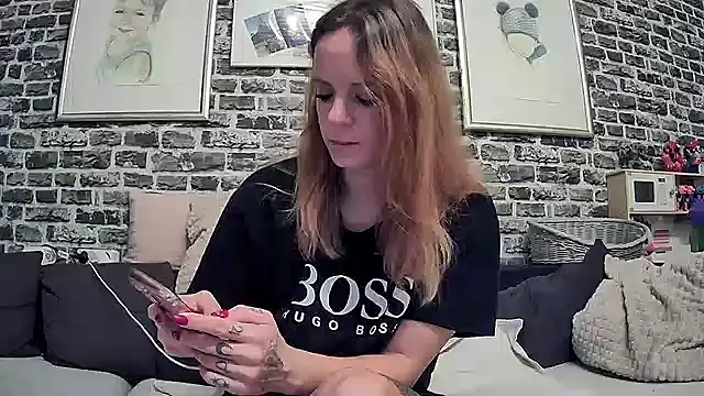 SexyMilf 37 online show from 28, 9, 2025