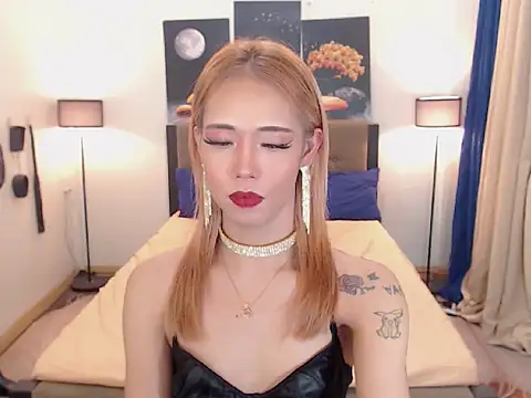 Snapshot of PreciousAmore chatting on 14, 10, 2025 PreciousAmore online show from 14, 10, 2025