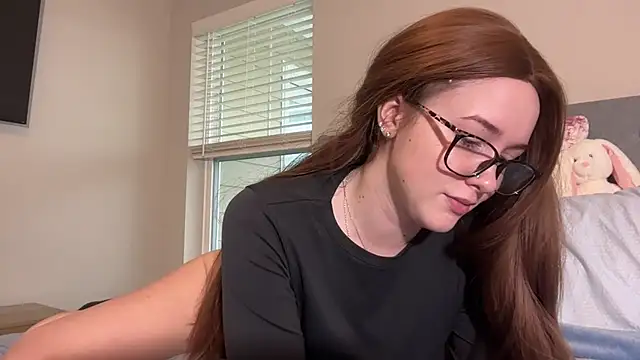 anamira1 online show from 2, 4, 2026