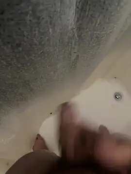 Snapshot of mikey_alon2921 chatting on 5, 10, 2025 mikey alon2921 online show from 5, 10, 2025