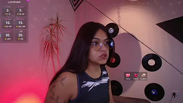 Lilith and Khloe online show from 2, 10, 2025