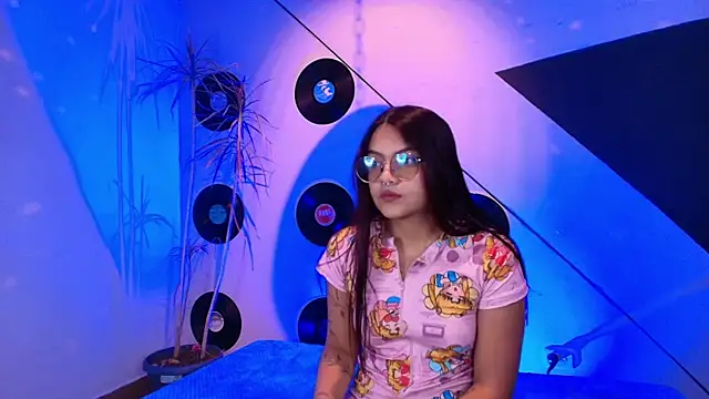 Lilith and Khloe online show from 13, 1, 2026