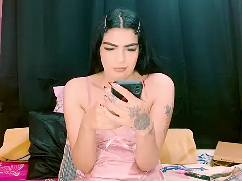 Snapshot of _crystal23_ chatting on 14, 9, 2025  crystal23  online show from 14, 9, 2025