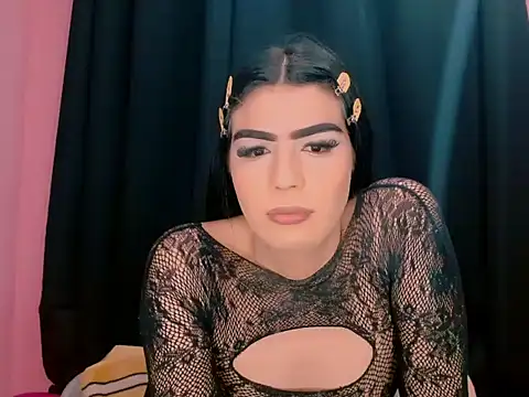 Snapshot of _crystal23_ chatting on 30, 9, 2025  crystal23  online show from 30, 9, 2025