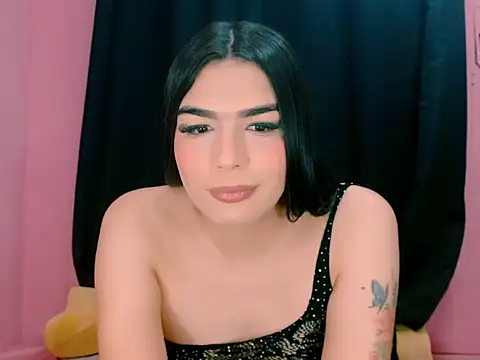 Snapshot of _crystal23_ chatting on 18, 10, 2025  crystal23  online show from 18, 10, 2025