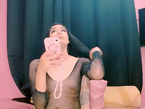 Snapshot of _crystal23_ chatting on 19, 10, 2025  crystal23  online show from 19, 10, 2025