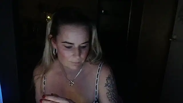 Mrs-Aurora online show from 25, 3, 2026