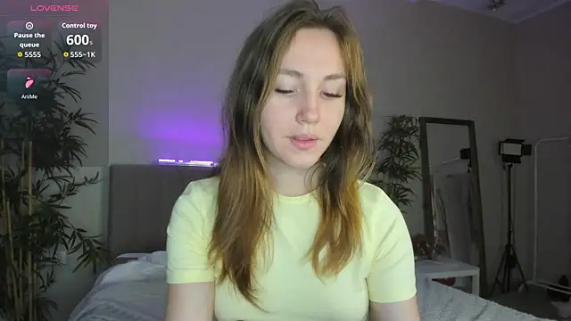 Snapshot of Luna_G0ld chatting on 6, 10, 2025 Luna G0ld online show from 6, 10, 2025