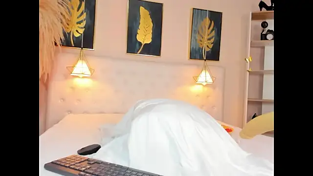 Cinnamon Star online show from 27, 2, 2026