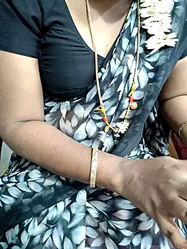 Snapshot of lolida69thamil chatting on 21, 9, 2025 lolida69thamil online show from 21, 9, 2025