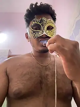 VVcouple online show from 4, 11, 2025