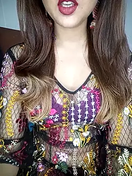 Hot malika19 online show from 5, 3, 2026