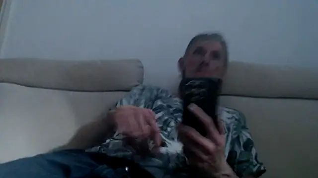 Snapshot of k74robert chatting on 3, 11, 2025 k74robert online show from 3, 11, 2025