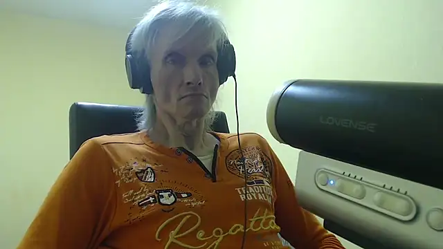 Snapshot of k74robert chatting on 2, 12, 2025 k74robert online show from 2, 12, 2025