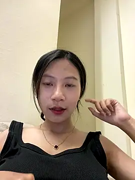 Snapshot of Lil-Gi chatting on 10, 9, 2025 Lil-Gi online show from 10, 9, 2025