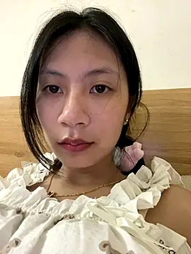 Snapshot of Lil-Gi chatting on 15, 9, 2025 Lil-Gi online show from 15, 9, 2025