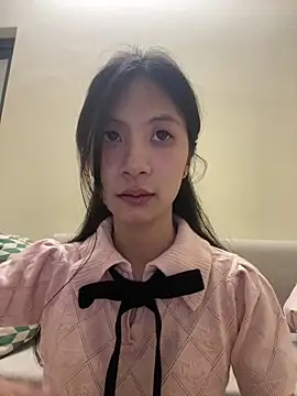 Snapshot of Lil-Gi chatting on 17, 9, 2025 Lil-Gi online show from 17, 9, 2025