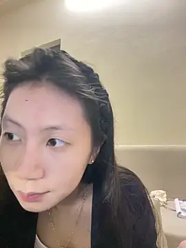 Snapshot of Lil-Gi chatting on 6, 10, 2025 Lil-Gi online show from 6, 10, 2025