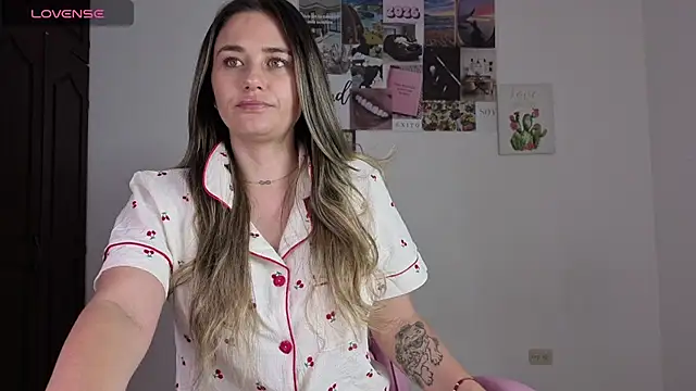 Veronika  Winslow  online show from 25, 2, 2026