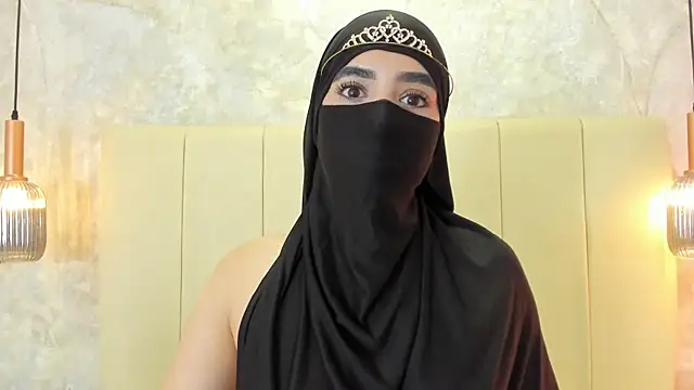 nayiraa  online show from 25, 11, 2025