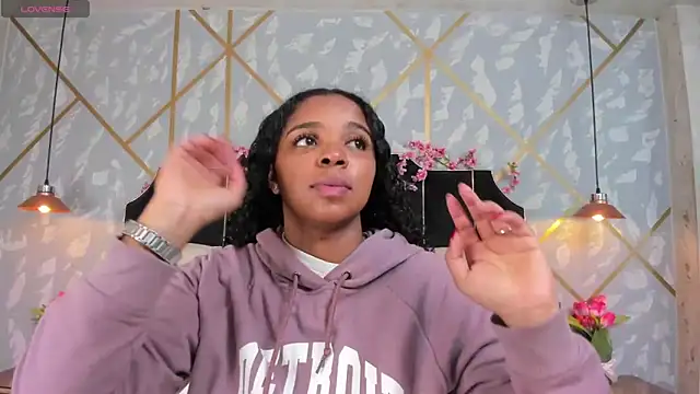 LisaMendez online show from 17, 4, 2026