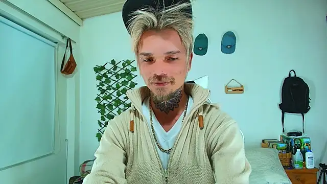 Snapshot of Gold_Loyal77 chatting on 15, 2, 2026 Gold Loyal77 online show from 15, 2, 2026