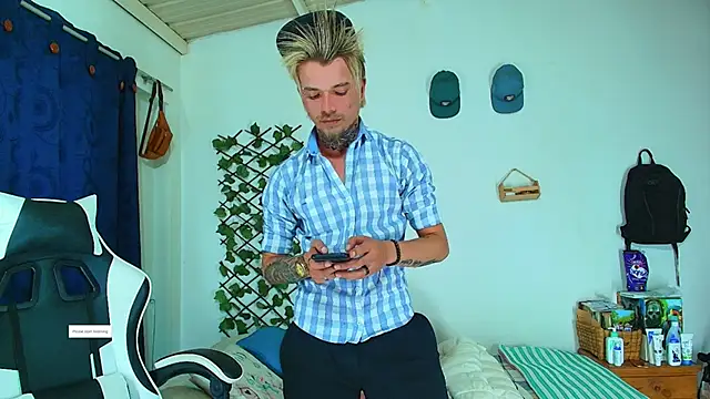 Snapshot of Gold_Loyal77 chatting on 25, 2, 2026 Gold Loyal77 online show from 25, 2, 2026