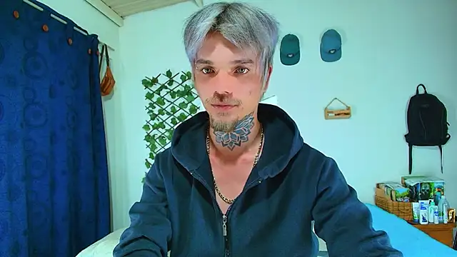 Snapshot of Gold_Loyal77 chatting on 3, 3, 2026 Gold Loyal77 online show from 3, 3, 2026