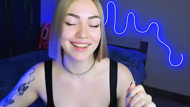 Snapshot of LaraKrein_lk chatting on 30, 9, 2025 LaraKrein lk online show from 30, 9, 2025