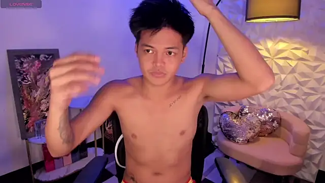 asianhugescott online show from 16, 2, 2026