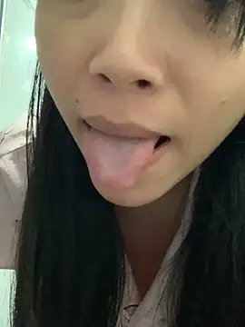 Minee1202 online show from 6, 11, 2025