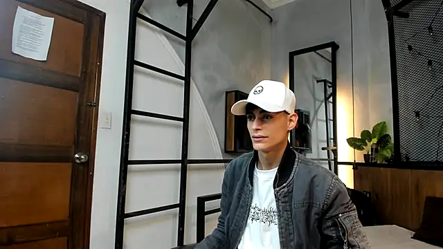 Dani mc1 online show from 8, 11, 2025