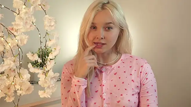 AccaCroyle online show from 23, 11, 2025