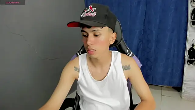 Snapshot of Damien_444 chatting on 29, 10, 2025 Damien 444 online show from 29, 10, 2025